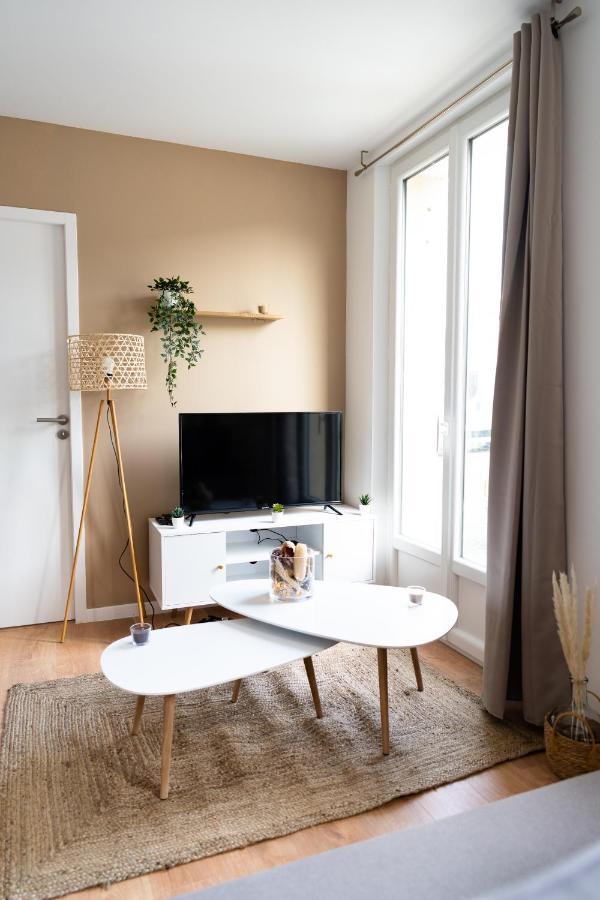 Appartement Cosy Avec Parking Prive A Saumur Exterior photo